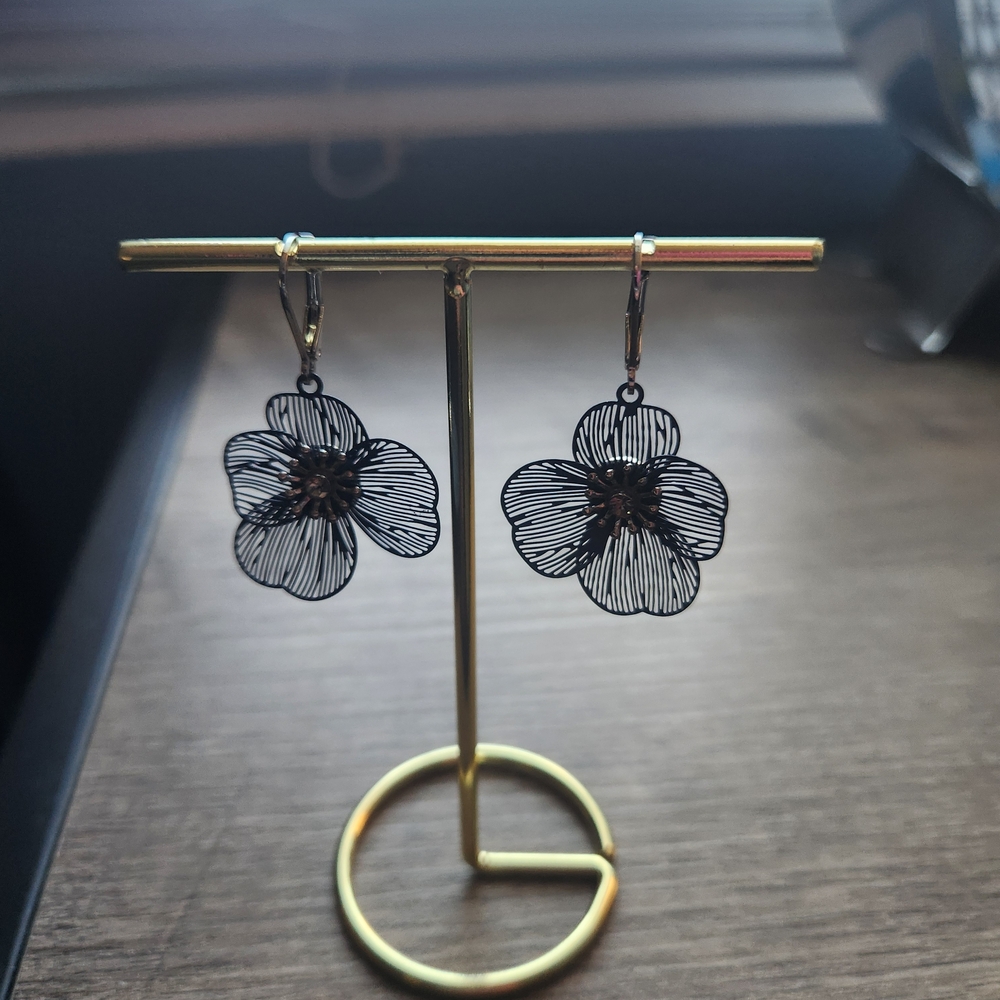 Elegant Black Floral Earrings